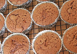 chocolatecherrycupcakes3