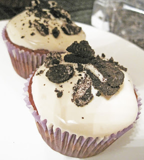 Cookie and Cream Cupcakes 