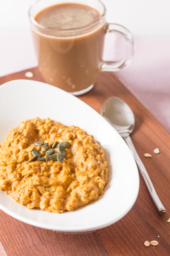 Pumpkin Oatmeal - Pure, hearty comfort in a bowl! Warm, sweet, spicy and filling, it's the perfect breakfast choice for these colder months.