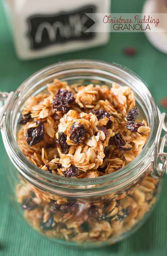 This Christmas Pudding Granola takes flavour elements from traditional Christmas Pudding and uses them to create a hearty, festive breakfast!