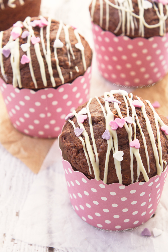 These Oreo Stuffed Chocolate Muffins are like a brownie/muffin hybrid; soft, rich and chocolatey. And with a delightful, crunchy surprise in the middle, these make the most perfect sweet treat!