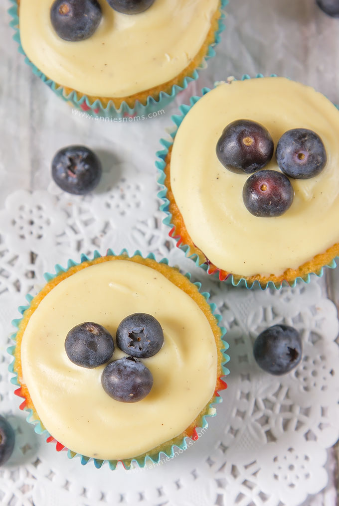 Blueberry and White Chocolate Cupcakes | Annie's Noms