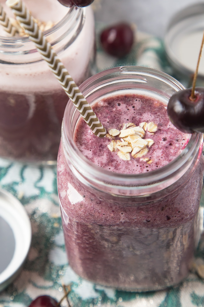 A thick, sweet and hearty Oat Smoothie with Cherries, bananas and oats. Filling and delicious, this smoothie is perfect for breakfast, lunch or an afternoon pick me up!