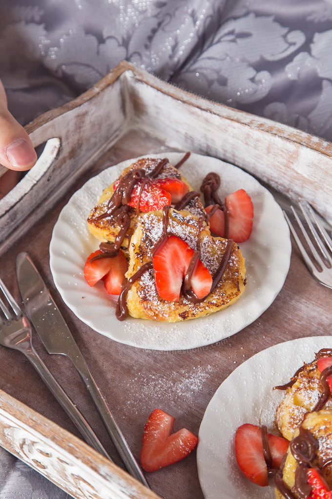 This Mini Strawberry and Nutella Stuffed French Toast is cute, fun to make and the perfect Valentine's Day breakfast for the one you love! #ad