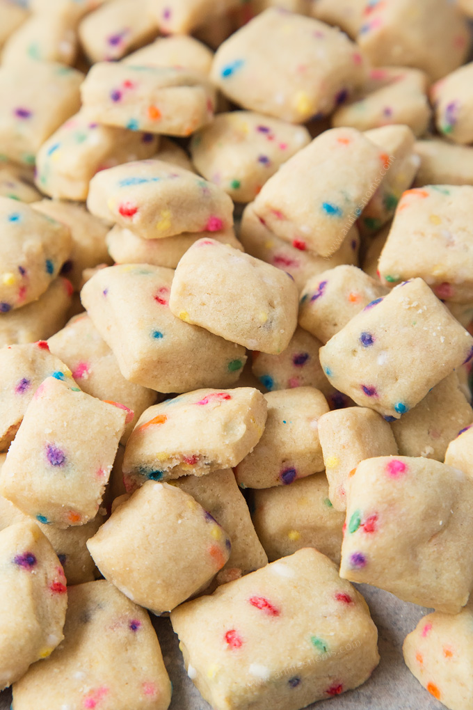 These adorable mini Funfetti Shortbread Bites are ridiculously easy to make and totally addictive!