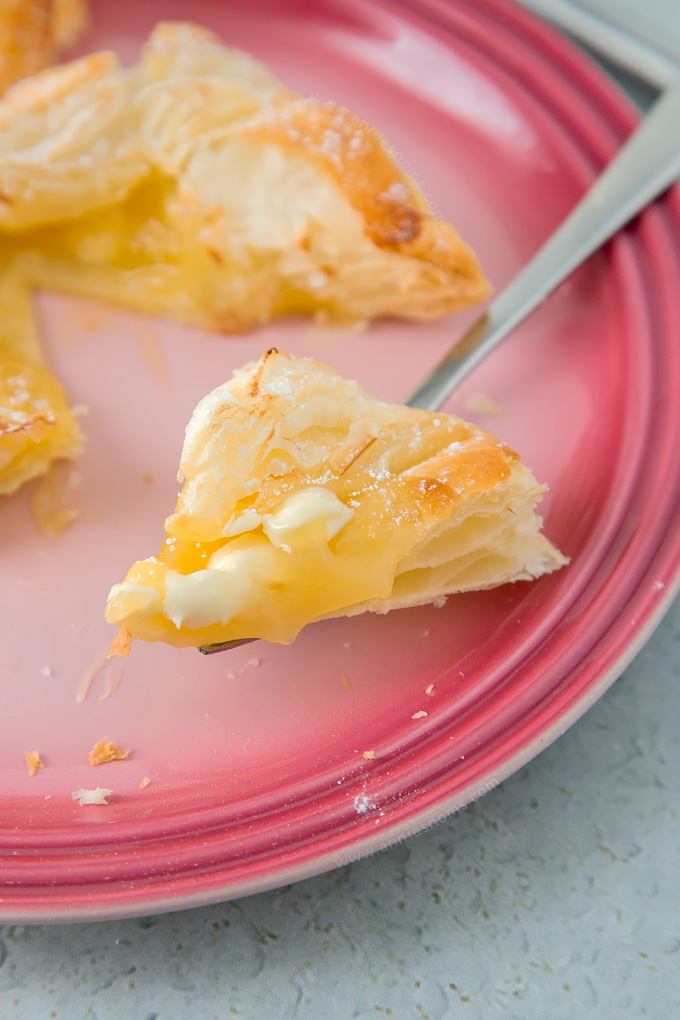 These gorgeous Lemon Curd and White Chocolate Pinwheel Pastries are ready in under 30 minutes and only require 4 ingredients!