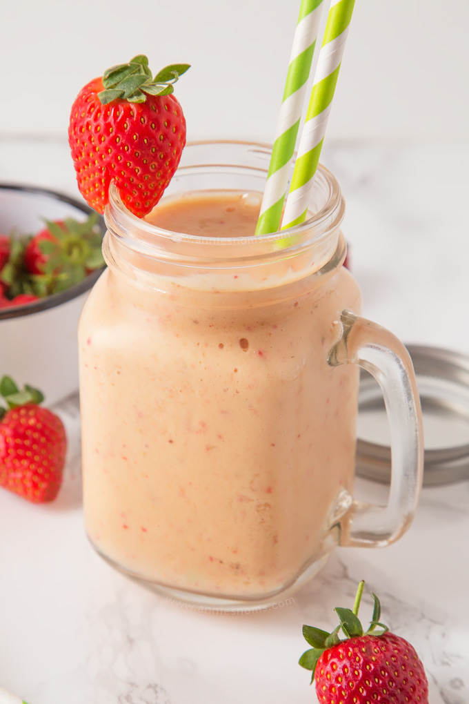 My smooth, creamy and utterly scrumptious Strawberry and Mango Smoothie is the perfect Summer refreshment. And, you only need 4 ingredients!