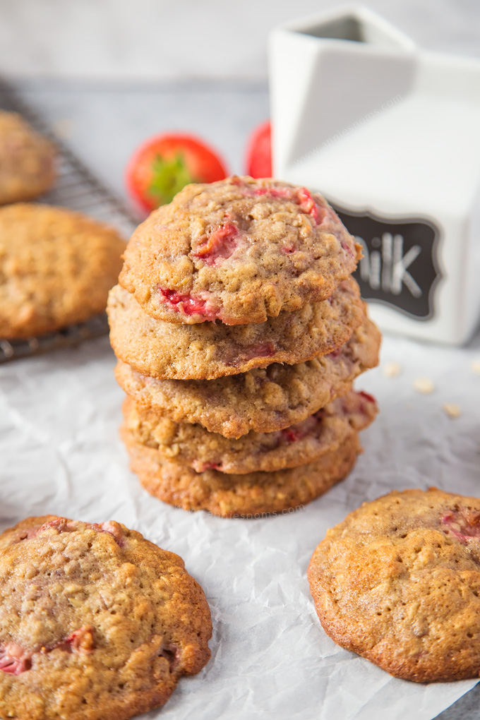 These soft and chewy Strawberry Oatmeal Cookies are jam packed with flavour and plenty of fresh strawberries! The perfect accompaniment to your afternoon coffee!