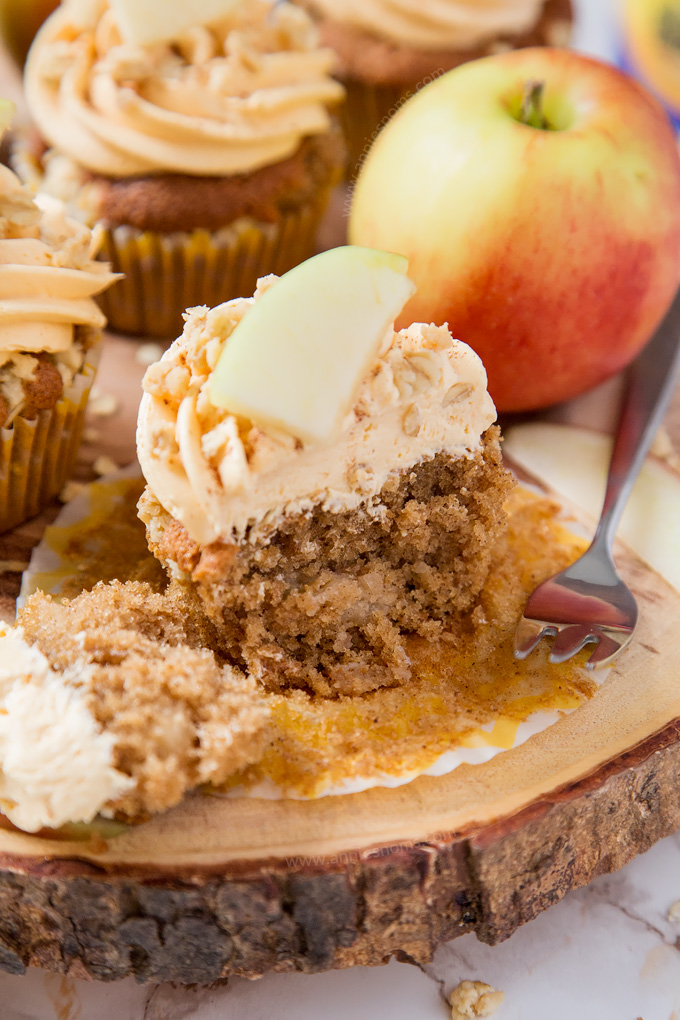 Apple Crumble Cupcakes | Annie's Noms