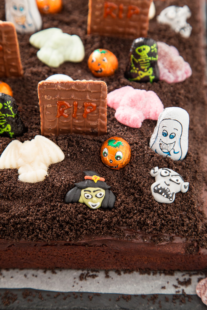 Let the kids go to town with Halloween themed decorations and create your very own delicious Graveyard Cake with a rich chocolate cake base, chocolate frosting and Oreo soil!