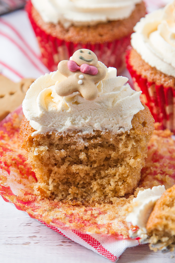 These Gingerbread Latte Cupcakes are everyone's favourite festive drink in cupcake form! #ad