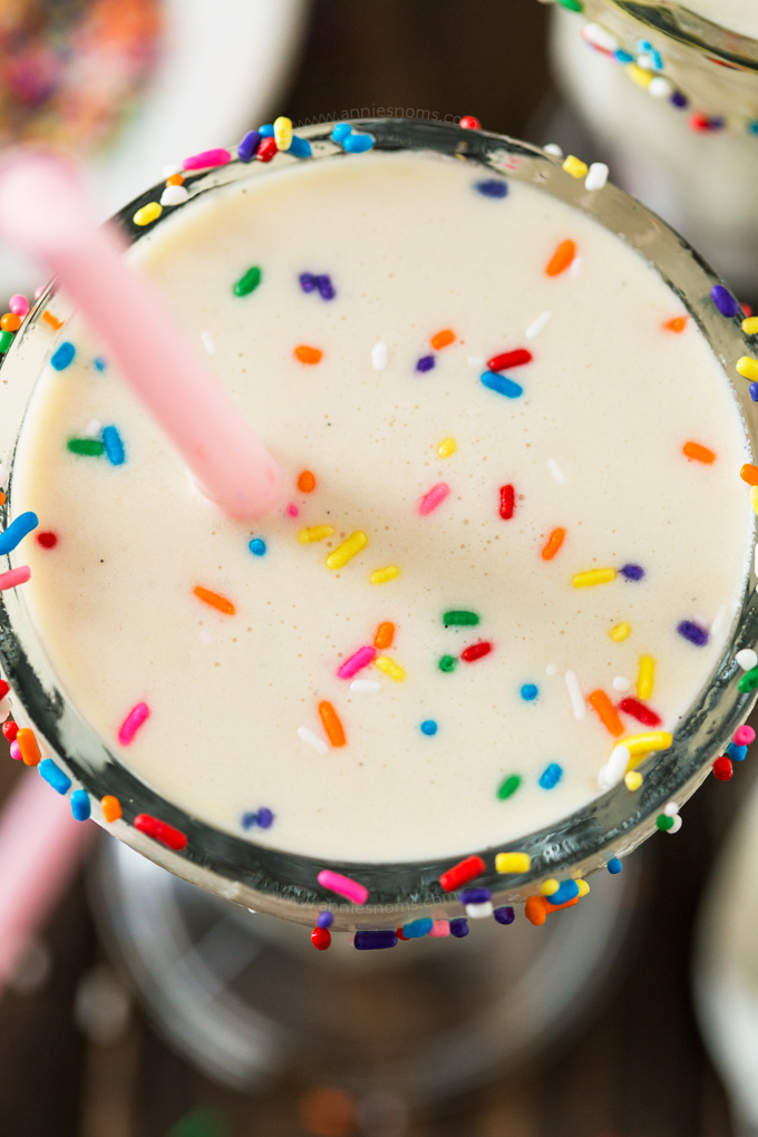 Ever wanted birthday cake in drink form? Well, now you can! This creamy milkshake tastes just like vanilla birthday cake and has sprinkles!
