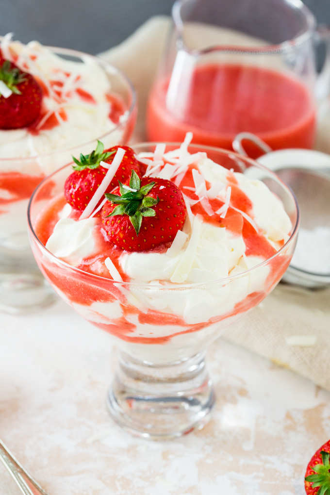 These Strawberry and White Chocolate Fools are made up of sweetened cream, a fresh strawberry purée and flakes of white chocolate! The best bit? They're ready in under 10 minutes!
