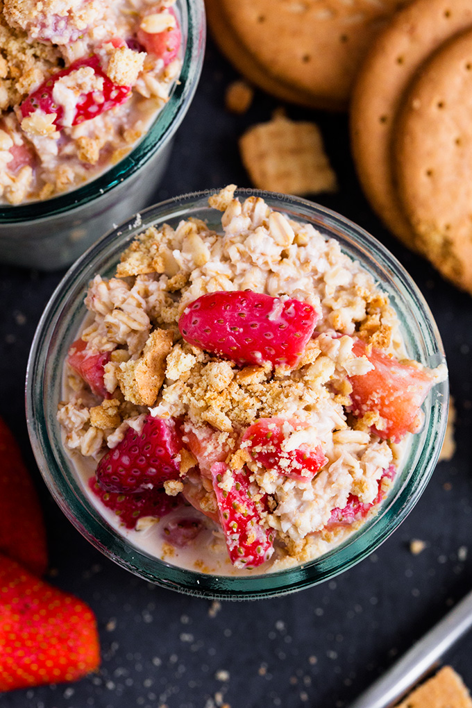 These Strawberry Cheesecake Overnight Oats are super easy to throw together and become the most amazing, creamy, fruit filled breakfast. All the flavours of cheesecake in a healthy breakfast!
