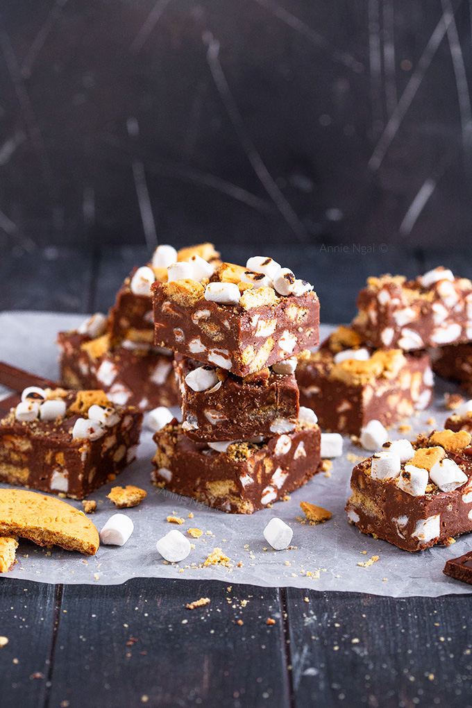 This S'mores Fudge is so easy to make and requires no candy thermometer! You only need a few simple ingredients to make this divine fudge that is bound to disappear super fast!