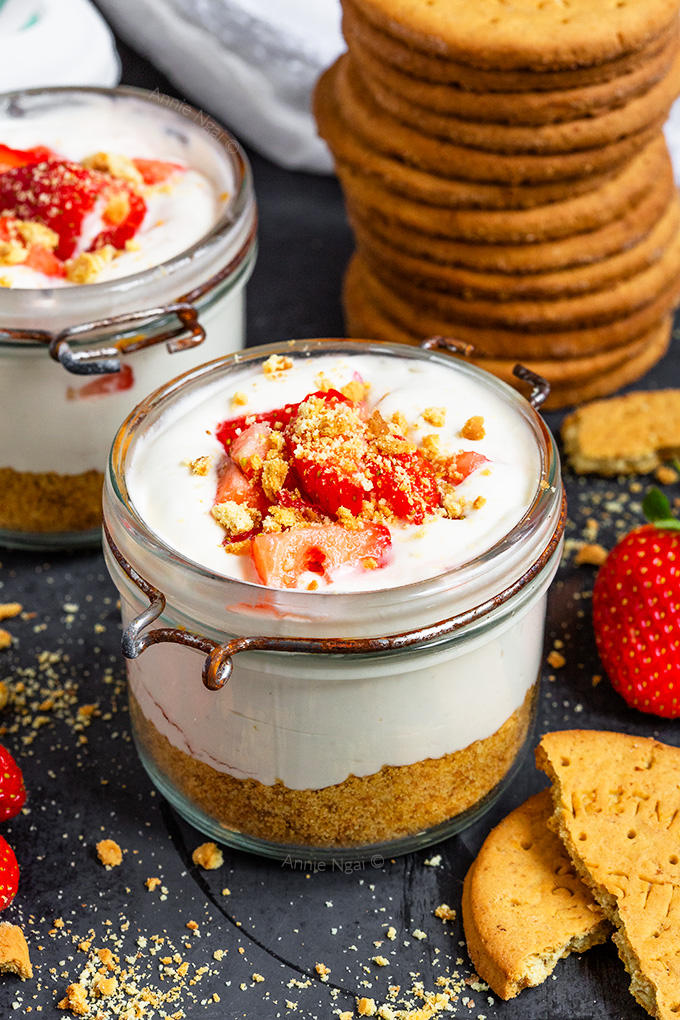 These Strawberry Cheesecake Jars are ready to eat in 10 minutes and are bound to satisfy your sweet tooth! They're dairy free, full of flavour and can be made ahead of time!